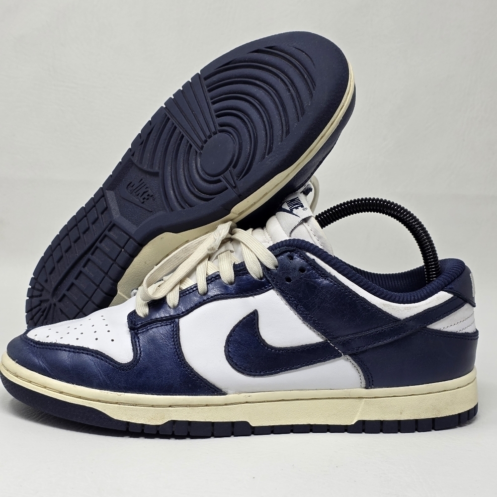 Nike Dunk Low Premium “Midnight Navy” FN7197-100 Women’s Size 9.5 Pre-owned